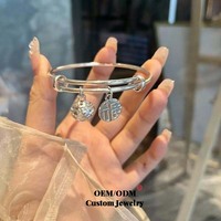 Bracelet ouvert minimaliste en forme de papillon, plaqué or 18 carats, alliage réglable, design mignon, bijoux pour femmes, cadeau pour tous les jours