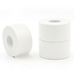 Nastro Sportivo Atletico Bianco MOLTO Resistente Strappo FACILE NESSUN Residuo Appiccicoso MIGLIOR NASTRO per Atleti e Preparatori Medici - Product Image 3