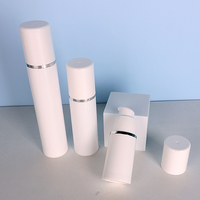 Spot de gros 15ml 30ml 50ml Fine PP blanc bouteille de lotion sous vide, bouteille de lotion sans air avec fil d'argent