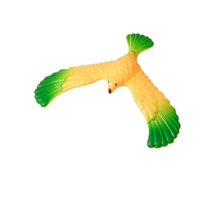 Jouet d'aigle équilibré en plastique, jouet éducatif classique pour enfants, oiseau équilibré pour le plaisir des enfants - Product Image 4