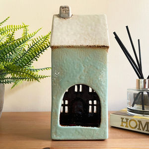 Portacandele in Ceramica Fatti a Mano a Forma di Casa di Campagna, Lanterne Decorative Blu Chiaro per Candele Tealight, Graziose e Accoglienti per la Decorazione della Casa - Product Image 4