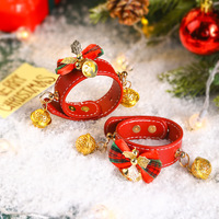 Ensemble de Contrainte en Cuir Rouge Thème Noël avec Collier à Clochette Dorée, Bandeau, Pinces Métalliques, Laisse et Coffret Cadeau – Jouets Sexuels pour Adultes