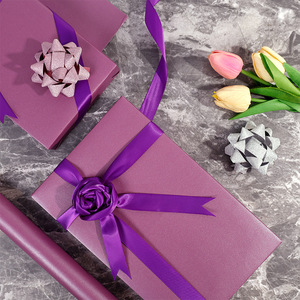 Papier cadeau nacré irisé grand format, impression couleur unilatérale, pour la Saint-Valentin et les cadeaux d'anniversaire - Product Image 4