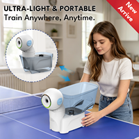 PUSUN pour Smart Pro Robot de Tennis de Table Portable Réglable à 3 Roues 260+ Trajectoires de Balle Personnalisées Contrôle à Distance par APP Durable Ping-Pong