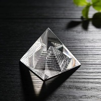 3D Lasergravierte Ägyptische Pyramide Hochklare Premium Polierte K9 Kristall Hochzeitsthema Heim- und Bürodekoration Sammlerstück Kristall
