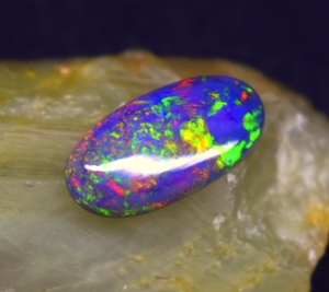 Opale naturelle du Rajasthan de haute qualité, cabochon multi-feu, pierre précieuse non montée, 19,9*10,4*6 mm, 5,4 carats - Product Image 6