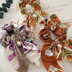 Bán Buôn In Ngọc Trai Đàn Hồi Scrunchy Tóc Quan Hệ Lụa Satin Tóc Cao Su Hàn Quốc Scrunchies Khá - Product Image 2