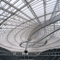 Structure de toit en ossature spatiale modulaire en acier préfabriquée sur mesure à travées libres et boulonnée pour stade