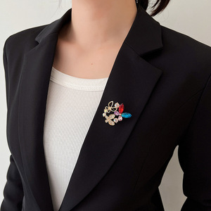 Colorful Crystal Rhinestone Flower Brooch <b>Pin</b> Silver Plated Alloy Women's Fashion Jewelry Accessory for Wedding Engagement - Product Image 1