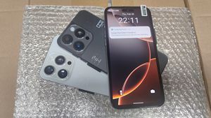 Nouveauté 16 Pro Max 5G Débloqué Android 14 Octa Core 6.9 pouces LED 90Hz Téléphone mobile avec appareil photo 108MP Charge rapide 65W - Product Image 4