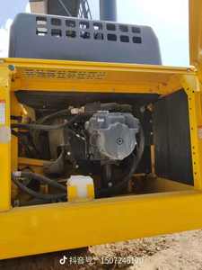 รถขุดไฮดรอลิกแบบตีนตะขาบ โคมัตสึ 400 เครื่องยนต์คัมมินส์ น้ำหนักใช้งาน 40 ตัน ความจุบุ้งกี๋ 2 เมตร สำหรับงานขุดขนาดใหญ่ - Product Image 2