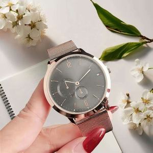 Reloj de Cuarzo para Hombre con Caja de Aleación de 40 mm, Correa de Silicona, Diseño de Dibujos Animados, Estilo Moderno y Lujoso - Product Image 4