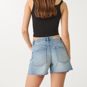 Shorts en jean taille haute ornés de strass, style vintage et déchiré, respirants, pour femmes - Nouvelle collection en gros - Product Image 4