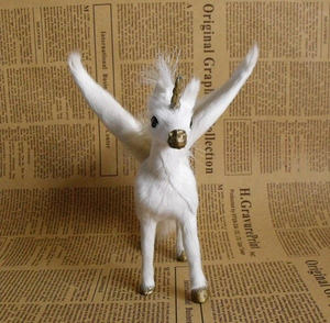 Décoration de vacances simulée licorne Mini modèle statique artisanat animal en peluche pour arbre de Noël ou fenêtre de maison décorations de bureau - Product Image 4