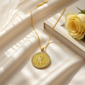 Collar con Colgante Redondo de Hierófanto en Latón Chapado en Oro con Circonita: Regalo Elegante, para Uso Diario y para Fiestas, para Mujer - Product Image 3