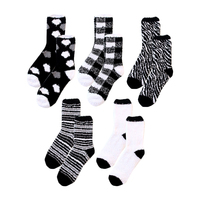 Chaussettes en tricot pour femme, chaussettes courtes, noires et blanches, rayées, idée cadeau pour l'hiver, tendance, livraison gratuite
