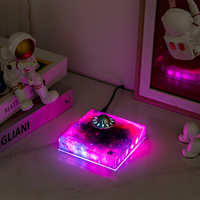 RGB estrella flotante astronauta volador y lámpara de levitación OVNI elegante artesanía decorativa de escritorio para el hogar Idea de regalo