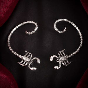 YW gros femmes à la mode Punk foncé Scorpion <span class=keywords><strong>Contour</strong></span> boucles <span class=keywords><strong>d</strong></span>'oreilles haute qualité nouveaux <span class=keywords><strong>bijoux</strong></span> - Product Image 3