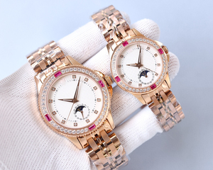 Ultima Serie Classica - Perfettamente Abbinata, Consegnata Direttamente alla Persona Destinata. Orologio Meccanico con Fasi Lunari per Coppie - Product Image 1