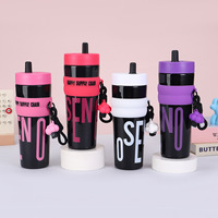 Bouteille d'eau en plastique PC transfrontalière grande capacité résistante aux hautes températures avec infuseur à thé et paille – Tasse à café portable et élégante