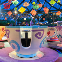 Manèges d'amusement Jeu de carnaval monté sur remorque Manèges à café Terrain de jeu extérieur Manèges à thé
