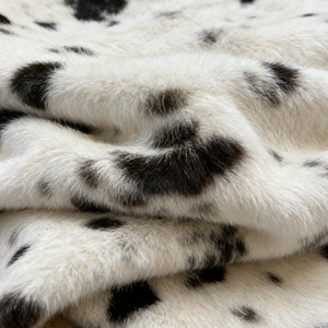 Tessuto in Pelliccia Sintetica Marrone 90mm, Jacquard a Pelo Lungo, Morbido e Alla Moda per Abbigliamento - Product Image 4