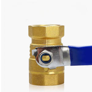 Válvula de Bola de Latón Duradera de 1 1/4 Pulgadas para Soluciones de Control de Fluidos en Plomería Residencial y Comercial - Product Image 3