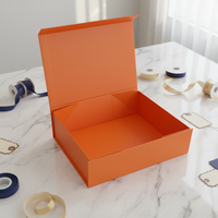 Boîte en carton rigide pliable magnétique avec laminage mat, logo personnalisé, doublure en éponge, emballage cadeau pour vêtements, chaussures, parfums