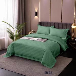 Ensemble de literie de luxe à rayures jacquard, en polyester, de qualité, <span class=keywords><strong>prix</strong></span> bas, housse de <span class=keywords><strong>couette</strong></span> pour les détaillants - Product Image 3