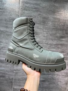 Top-level designer hiking boots, specially designed for outdoor fashion, with thick soles, anti-slip properties and a high - Product Image 5
