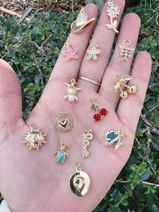 BD-B8928 Assortiment de breloques plaquées or en forme de <span class=keywords><strong>grenouille</strong></span>, cheval, lion, animaux, fleurs, cœurs, étoiles en zircon pour la fabrication de bijoux - Product Image 5