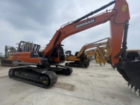 Excavadora Usada DOOSAN DX300 de Alto Rendimiento y Resistencia para Cargar Agregados Pesados en Camiones Volquete Articulados en Minas