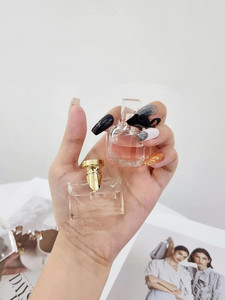 Mini <span class=keywords><strong>parfum</strong></span> Q 5ml 7.5ml, portable pour les voyages, avec <span class=keywords><strong>cadeau</strong></span> d'anniversaire pour hommes et femmes, mini <span class=keywords><strong>parfum</strong></span> - Product Image 5
