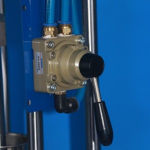 Petite machine de moulage par injection pneumatique de bureau pour PP, ABS, PE, PLA, <span class=keywords><strong>PFA</strong></span>, TPU, TPE, POM, PA6, PA66, PVC - Product Image 6
