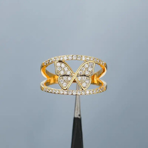 Anello a Farfalla da Donna, Design Traforato alla Moda, Regolabile, Elegante, Minimalista, Gioiello Chic per Dito Indice - Product Image 6