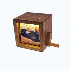 Hand-Cranked UV <b>Printed</b> Photo Album Flip-Type Luminous Tabletop Baby Photo <b>Frame</b> for Couples - Product Image 2