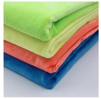 Tissu de velours en peluche court 100% polyester 290gsm avec des couleurs personnalisées