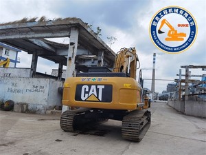 Excavatrice sur chenilles d'occasion en bon état, modèle 329D2 329 de 2011, capacité de godet de 1,2 m³, composant de pompe principal de 29,2 tonnes - Product Image 5