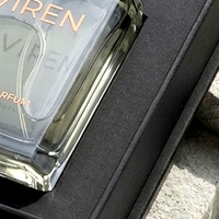 Boîte à parfum rigide noire magnétique de luxe sur mesure, style livre, boîte fermée, présentation pour emballage de parfum personnalisé