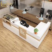 Design d'intérieurs de café moderne et confortable haut de gamme, mobilier de boulangerie, comptoir de bar en bois personnalisé, présentoirs, service