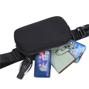 Riñonera de nailon de moda para viaje, riñonera personalizada con correa ajustable - Product Image 4