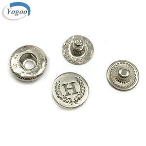 Prix d'usine Pistolet rond personnalisé en métal <span class=keywords><strong>Bouton</strong></span> <span class=keywords><strong>pression</strong></span> solide pour vêtement en alliage de zinc Logo personnalisé Placage <span class=keywords><strong>Presse</strong></span> par machine Flatback - Product Image 5