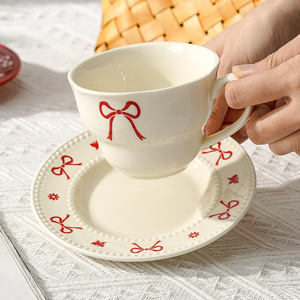 Ensemble tasse et soucoupe en céramique sous glaçure rouge avec nœud, style européen, pour le thé de l'après-midi, cadeau élégant pour mariage et femmes - Product Image 4