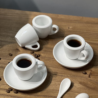 Vente en gros de tasses à expresso blanches spéciales de 50 ml, tasses à café en céramique et ensemble de soucoupes