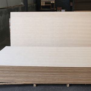 Paneles <span class=keywords><strong>de</strong></span> MDF Resistentes a la Humedad con Chapa <span class=keywords><strong>de</strong></span> Madera <span class=keywords><strong>de</strong></span> Fresno, Roble y Abedul, Lijados, con Pegamento E1, Grosor <span class=keywords><strong>de</strong></span> 2.5-25mm - Product Image 3