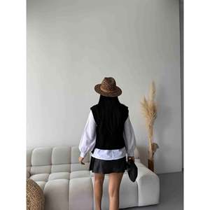 เสื้อถักลายละเอียด - สีดำ - Product Image 3
