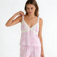 Ensemble pyjama élégant deux pièces pour femme Beefey : haut caraco léger et pantalon, avec dentelle et taille élastique