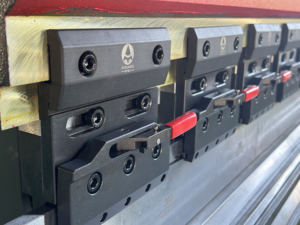 80T 2500mm CNC thủy lực uốn Báo Chí phanh máy 4 + 1 trục Điện Thủy lực gấp máy - Product Image 6