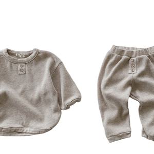 Ropa de Alta Calidad para Bebés y Niños, Conjuntos de 2 Piezas de Algodón Waffle Marrón, Moda Boutique de Primavera - Product Image 2