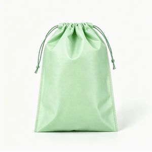 Sac à chaussures en non-tissé violet avec cordon de serrage, pochette de rangement anti-poussière recyclable, logo personnalisé pour les voyages et l'usage quotidien - Product Image 3